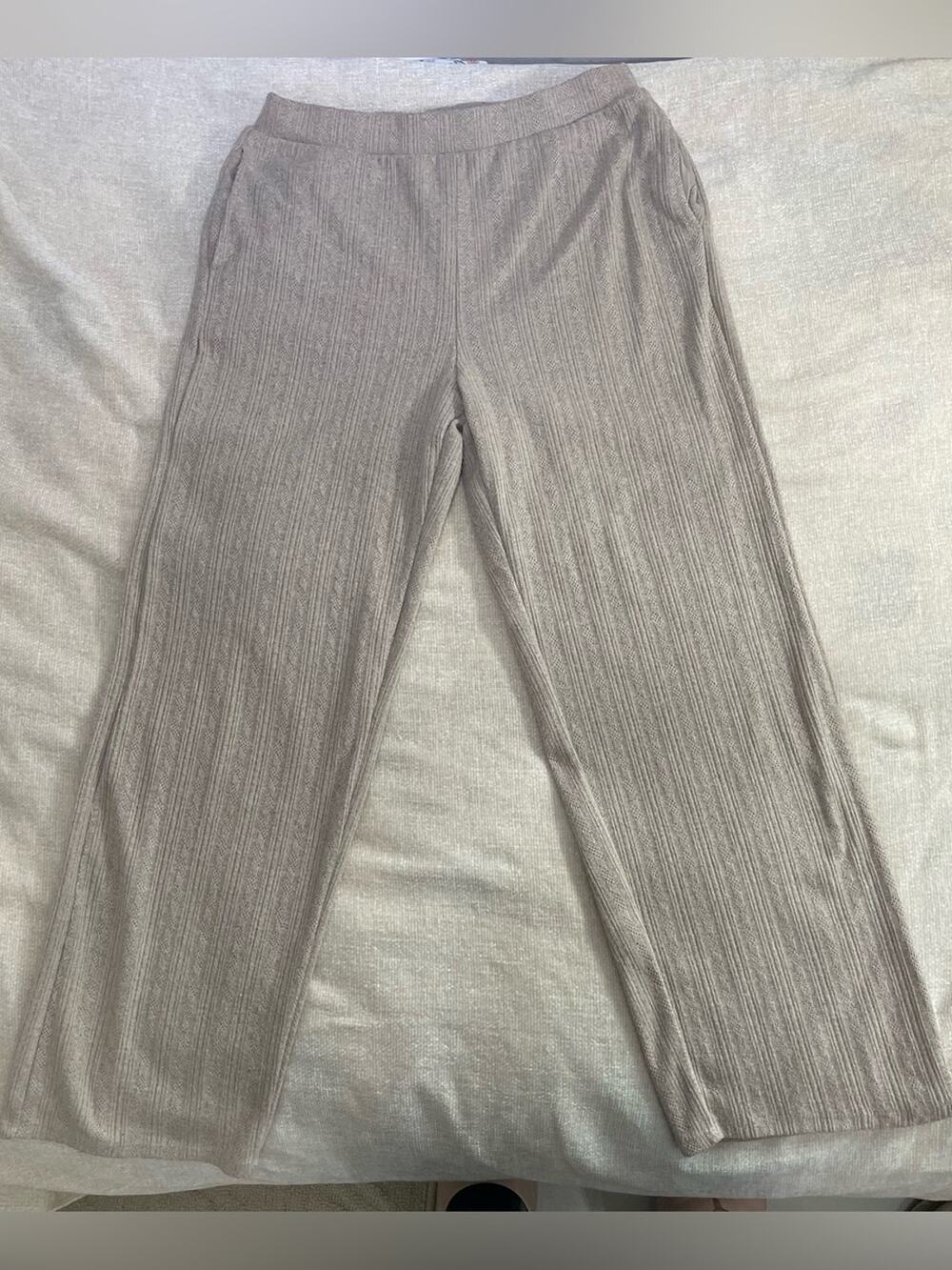 Live 2 lounge  woman Pleated Wide-Leg Knit Pants - Light Taupe size M